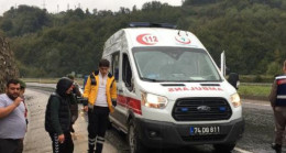 Zonguldak’ta hasta taşıyan ambulans kaza yaptı
